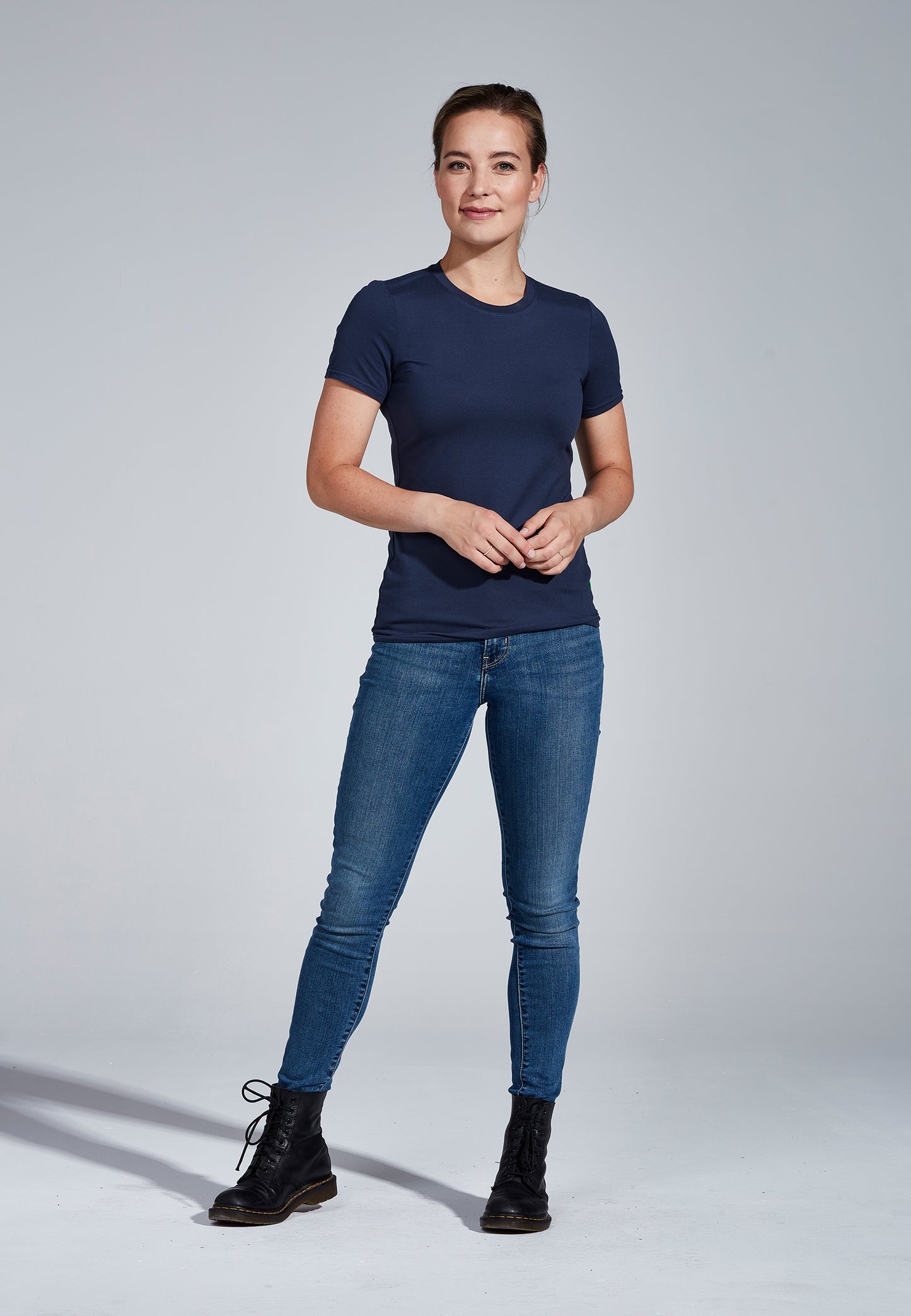 WOMEN'S T-SHIRT